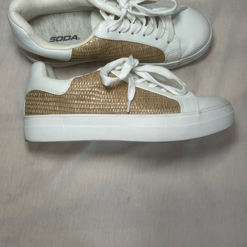 Soda Women's Cream and White Sneakers